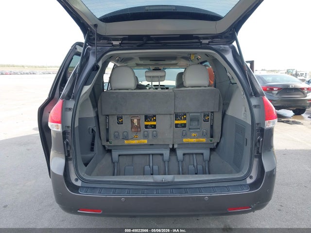 Aukcja sprzedaży 2011 Toyota Sienna Xle V6, vin: 5TDYK3DC3BS027504, numer aukcji: 45022566