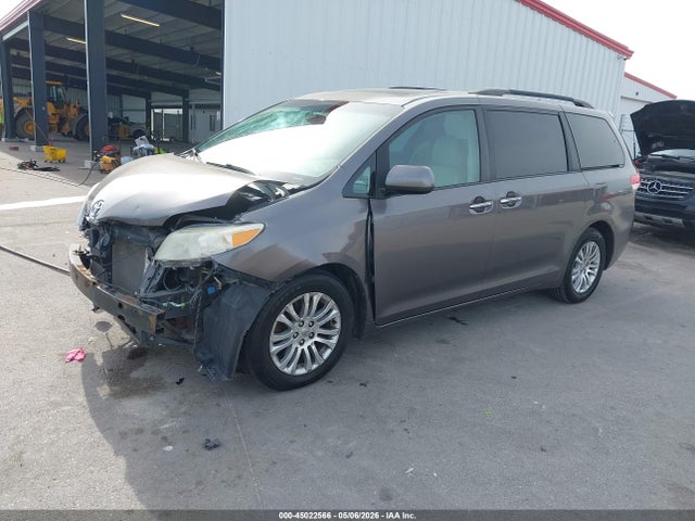 Aukcja sprzedaży 2011 Toyota Sienna Xle V6, vin: 5TDYK3DC3BS027504, numer aukcji: 45022566