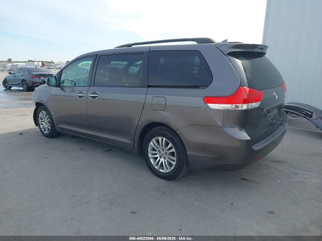 Aukcja sprzedaży 2011 Toyota Sienna Xle V6, vin: 5TDYK3DC3BS027504, numer aukcji: 45022566