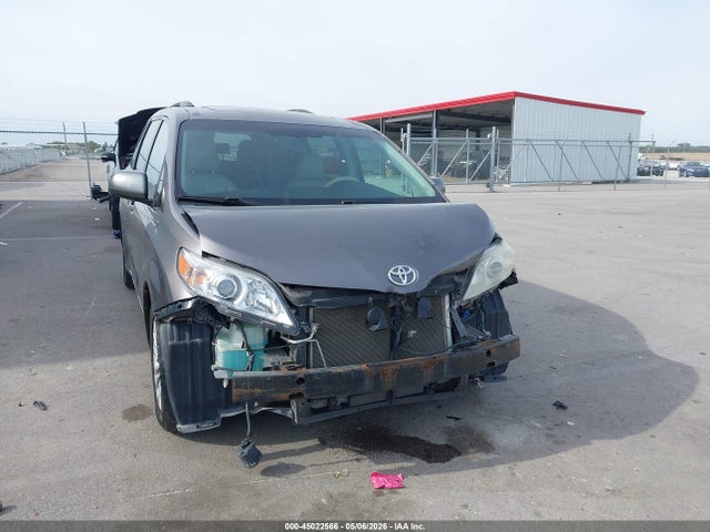 Aukcja sprzedaży 2011 Toyota Sienna Xle V6, vin: 5TDYK3DC3BS027504, numer aukcji: 45022566