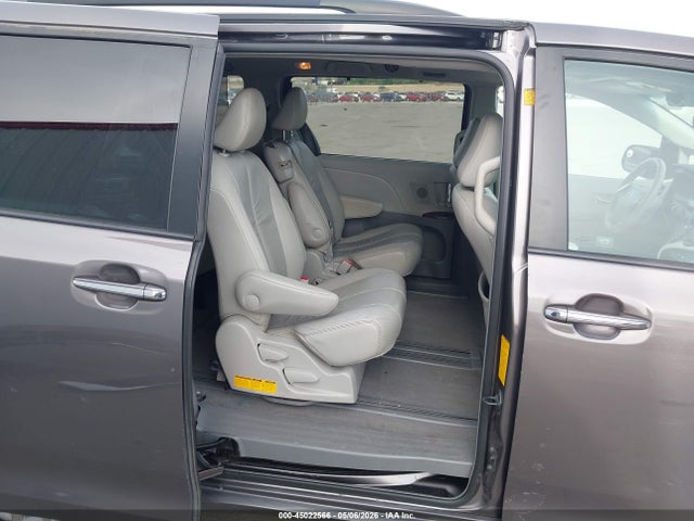 Aukcja sprzedaży 2011 Toyota Sienna Xle V6, vin: 5TDYK3DC3BS027504, numer aukcji: 45022566