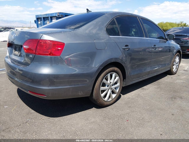 3VWD17AJ4EM424796 Volkswagen Jetta 1.8t Se