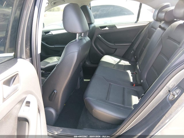 3VWD17AJ4EM424796 Volkswagen Jetta 1.8t Se