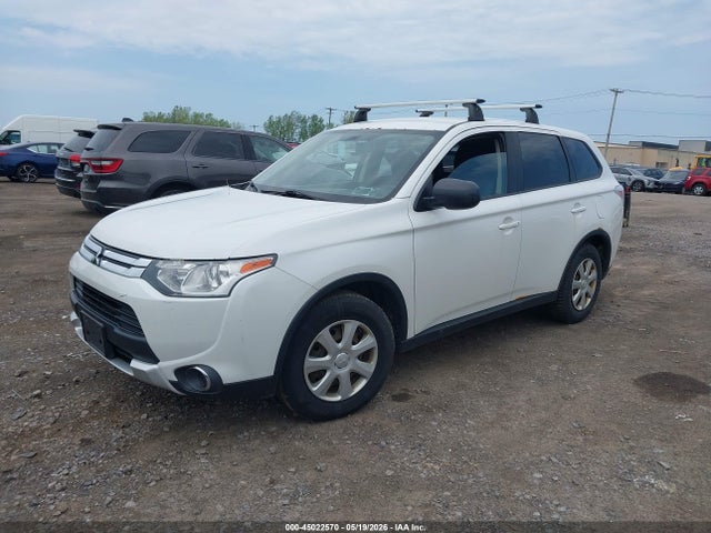 45022570 :رقم المزاد ، JA4AD2A36FZ012102 vin ، 2015 Mitsubishi Outlander Es مزاد بيع