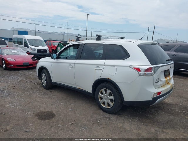 45022570 :رقم المزاد ، JA4AD2A36FZ012102 vin ، 2015 Mitsubishi Outlander Es مزاد بيع