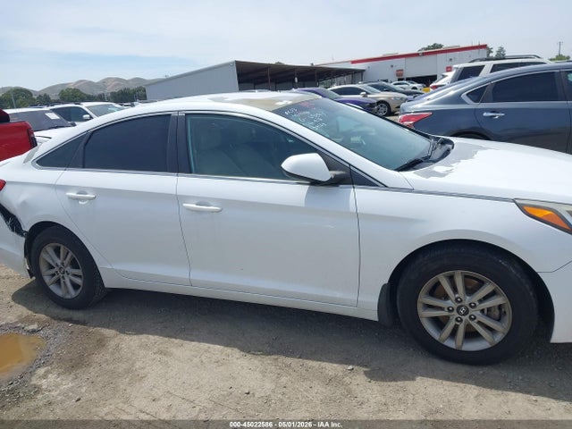 Продажа на аукционе авто 2015 Hyundai Sonata Se, vin: 5NPE24AF5FH139563, номер лота: 45022586
