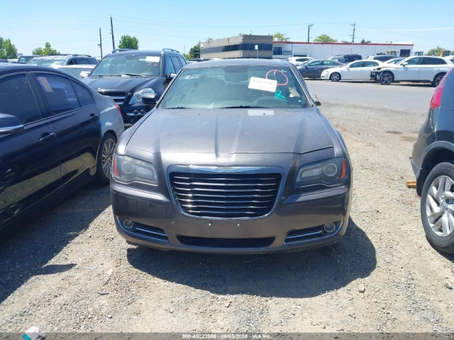 2014 Chrysler 300 300s მანქანა იყიდება აუქციონზე, vin: 2C3CCABGXEH365538, აუქციონის ნომერი: 45022596