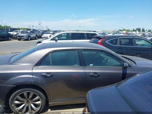 2014 Chrysler 300 300s მანქანა იყიდება აუქციონზე, vin: 2C3CCABGXEH365538, აუქციონის ნომერი: 45022596