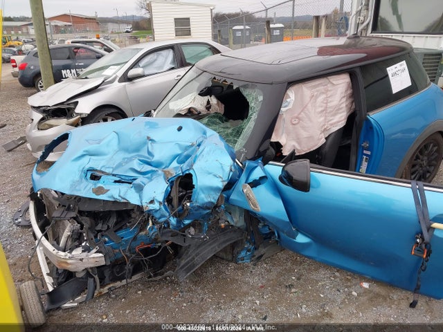 Продажа на аукционе авто 2015 Mini Hardtop Cooper S, vin: WMWXP7C55F2A41117, номер лота: 45022618