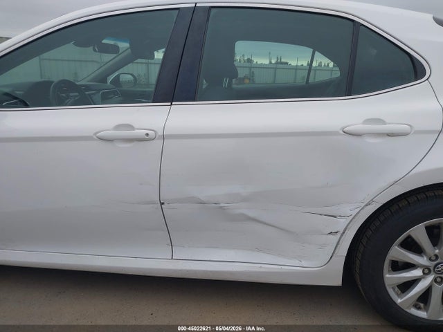 Aukcja sprzedaży 2018 Toyota Camry Le, vin: 4T1B11HKXJU581661, numer aukcji: 45022621