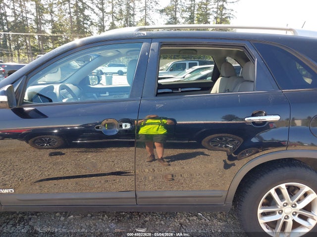 KIA Sorento Lx V6 2015 5XYKTDA74FG601109 Image 18