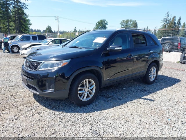 KIA Sorento Lx V6 2015 5XYKTDA74FG601109 Image 2
