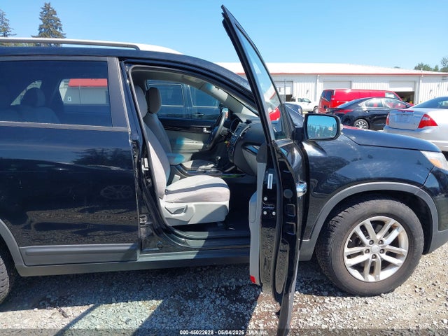 KIA Sorento Lx V6 2015 5XYKTDA74FG601109 Image 5