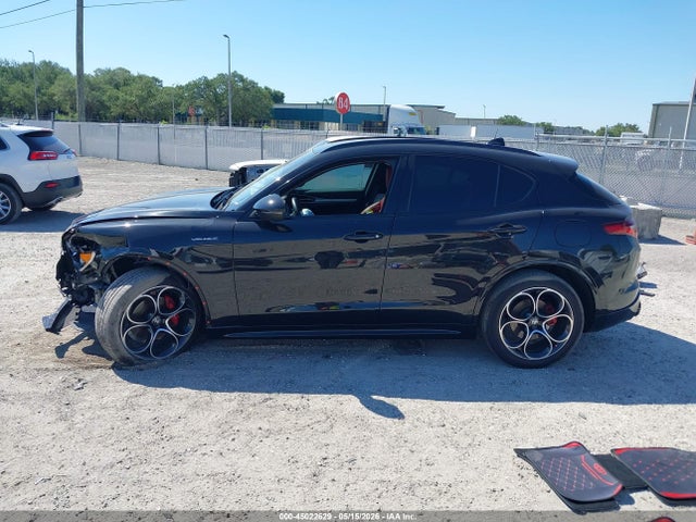 45022629 :رقم المزاد ، ZASPAKBN1N7D28615 vin ، 2022 Alfa Romeo Stelvio Veloce Ti Awd مزاد بيع