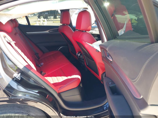45022629 :رقم المزاد ، ZASPAKBN1N7D28615 vin ، 2022 Alfa Romeo Stelvio Veloce Ti Awd مزاد بيع