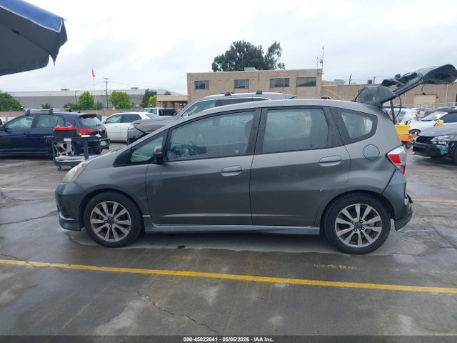 45022641 :رقم المزاد ، JHMGE8H56DC038253 vin ، 2013 Honda Fit Sport مزاد بيع