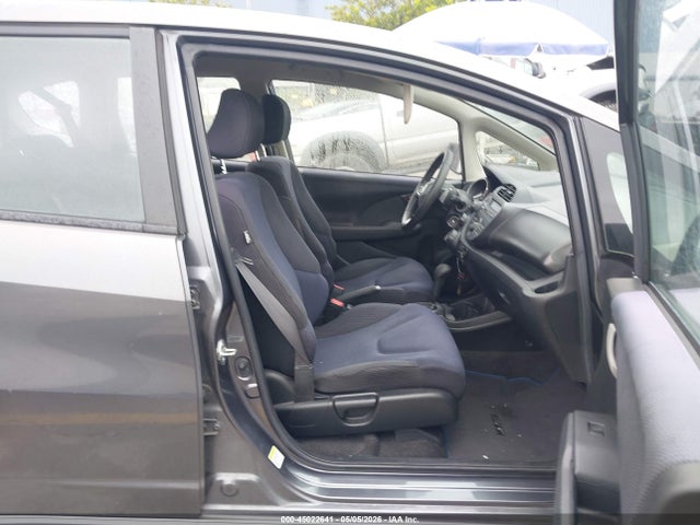 45022641 :رقم المزاد ، JHMGE8H56DC038253 vin ، 2013 Honda Fit Sport مزاد بيع