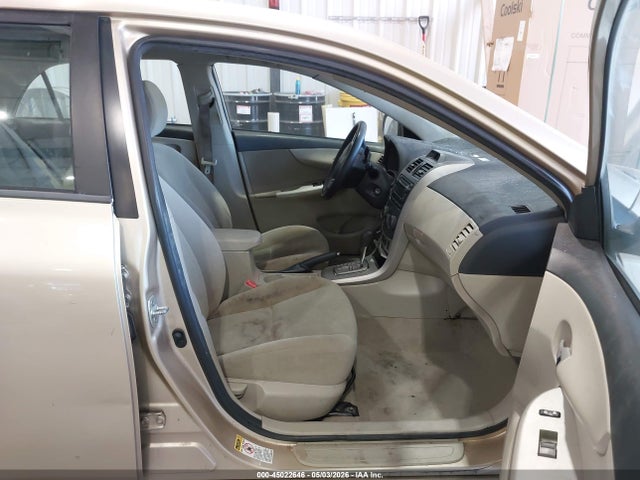 45022646 :رقم المزاد ، 5YFBU4EE7CP031491 vin ، 2012 Toyota Corolla Le مزاد بيع