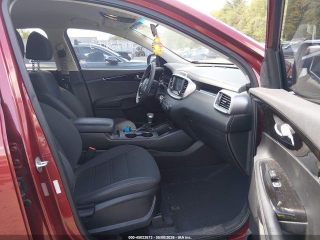 45022673 :رقم المزاد ، 5XYPG4A37KG576479 vin ، 2019 Kia Sorento 2.4l Lx مزاد بيع