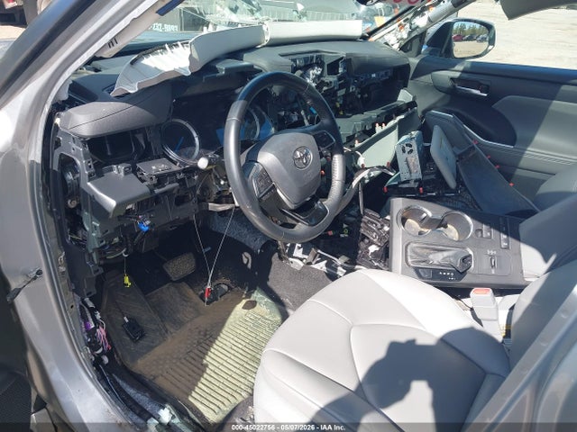 5TDGBRCH8MS064045 Toyota Highlander Hybrid Xle
