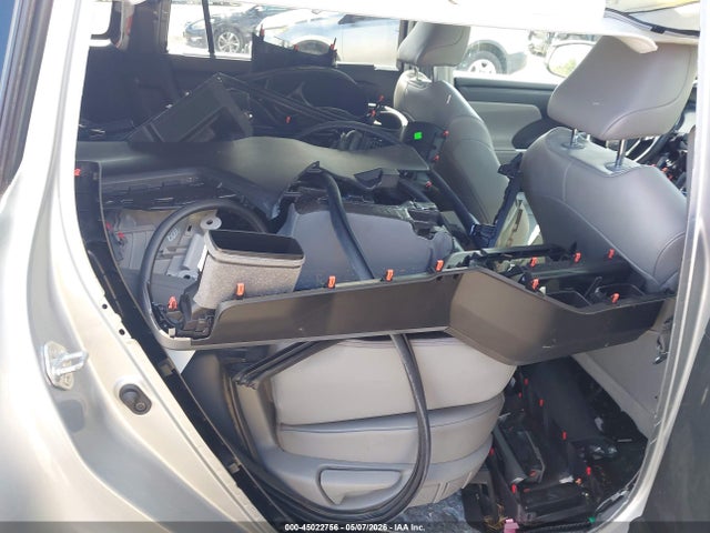 5TDGBRCH8MS064045 Toyota Highlander Hybrid Xle