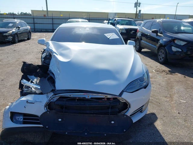 Tesla Model S P85 2014 5YJSA1H14EFP65276 Image 12
