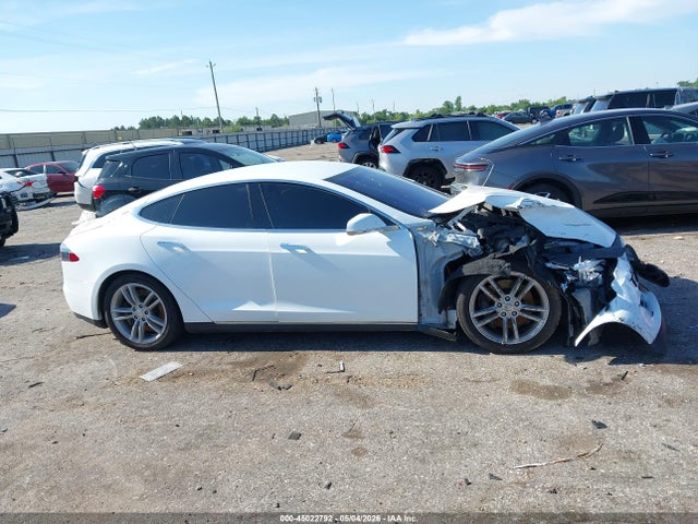 Tesla Model S P85 2014 5YJSA1H14EFP65276 Image 13