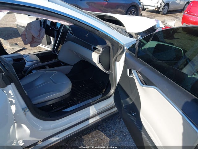 Tesla Model S P85 2014 5YJSA1H14EFP65276 Image 5