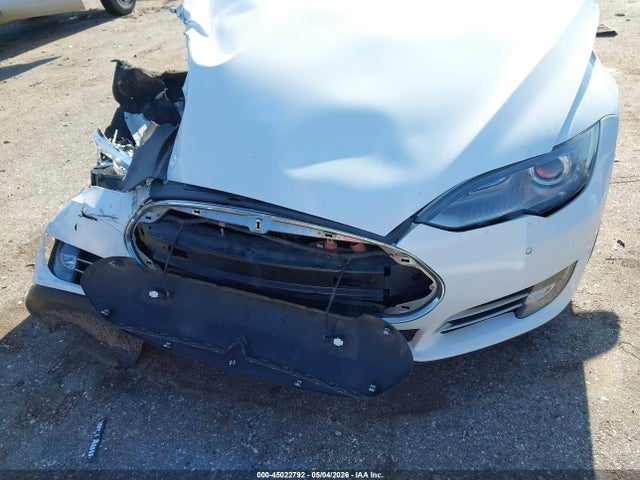 Tesla Model S P85 2014 5YJSA1H14EFP65276 Image 6