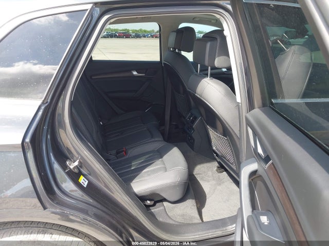 WA1AAAFY8M2118208 Audi Q5 Premium 45 Tfsi Quattro S Tronic