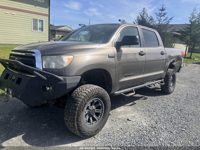 Продаж на аукціоні авто 2011 Toyota Tundra Grade 5.7l V8, vin: 5TFDW5F17BX177393, номер лоту: 45022833