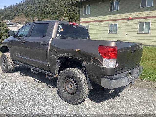Продаж на аукціоні авто 2011 Toyota Tundra Grade 5.7l V8, vin: 5TFDW5F17BX177393, номер лоту: 45022833