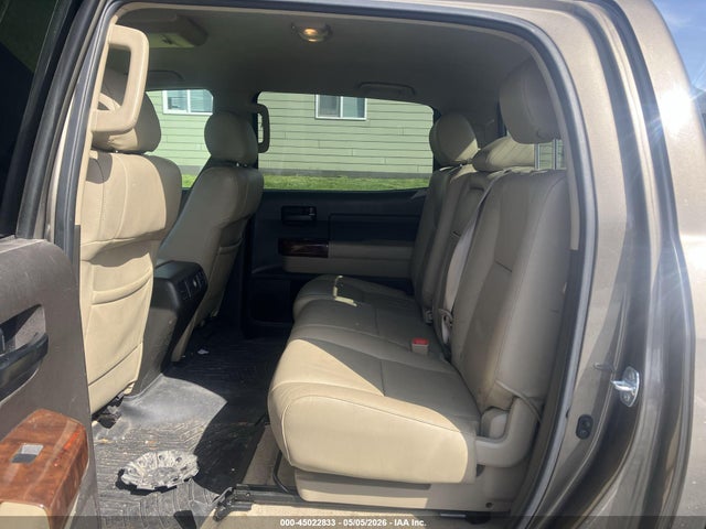 Продаж на аукціоні авто 2011 Toyota Tundra Grade 5.7l V8, vin: 5TFDW5F17BX177393, номер лоту: 45022833