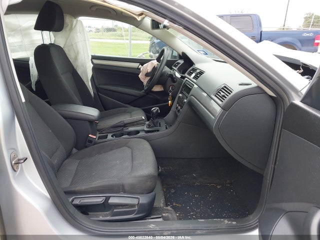 2014 Volkswagen Passat 1.8t S მანქანა იყიდება აუქციონზე, vin: 1VWAS7A38EC096804, აუქციონის ნომერი: 45022840