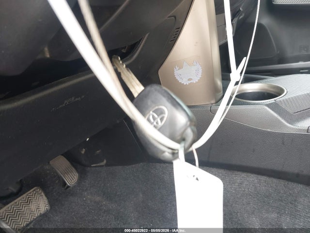 Продажа на аукционе авто 2015 Toyota Rav4 Xle, vin: 2T3WFREVXFW212832, номер лота: 45022922