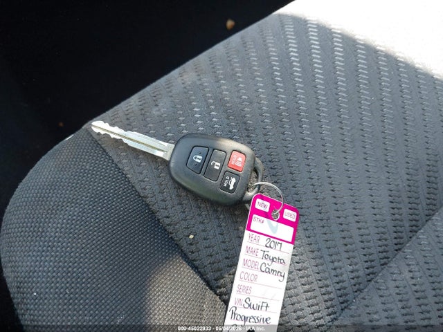 Продажа на аукционе авто 2017 Toyota Camry Le, vin: 4T1BF1FK4HU386363, номер лота: 45022933