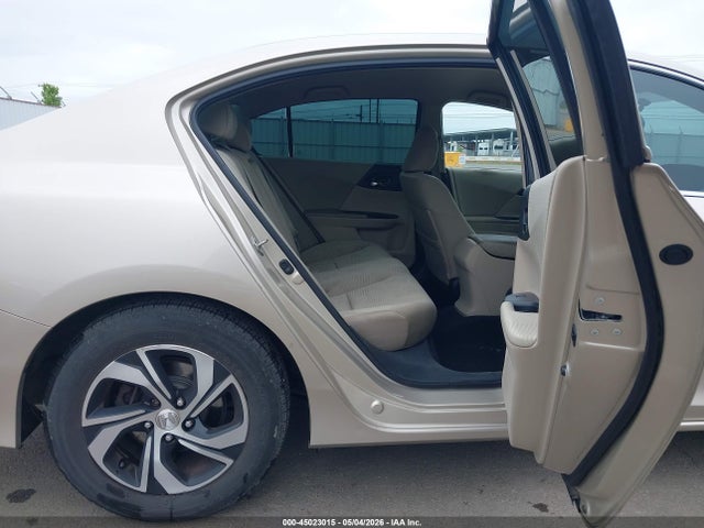Продажа на аукционе авто 2016 Honda Accord Lx, vin: 1HGCR2F30GA207591, номер лота: 45023015