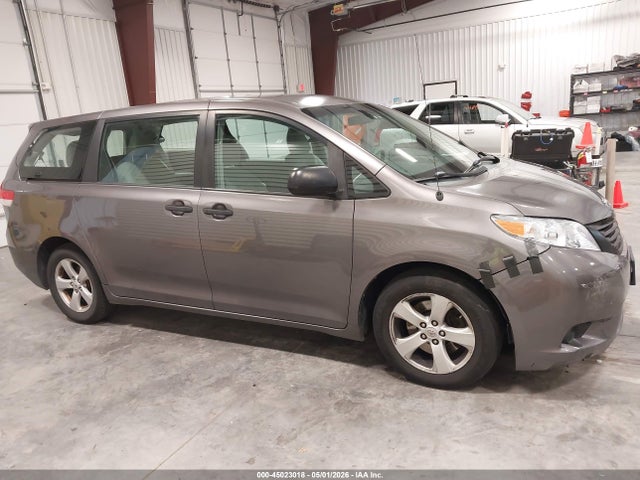 Aukcja sprzedaży 2011 Toyota Sienna Base V6, vin: 5TDZK3DCXBS010025, numer aukcji: 45023018