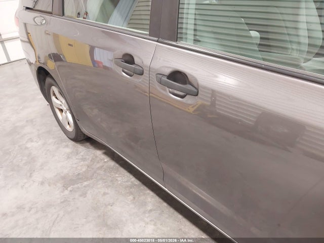 Aukcja sprzedaży 2011 Toyota Sienna Base V6, vin: 5TDZK3DCXBS010025, numer aukcji: 45023018