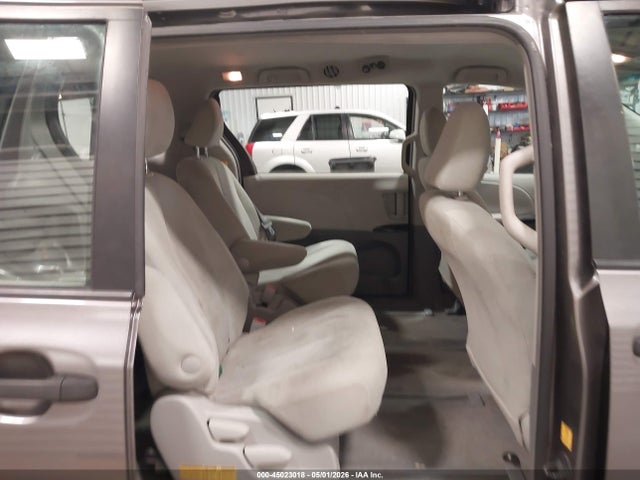 Aukcja sprzedaży 2011 Toyota Sienna Base V6, vin: 5TDZK3DCXBS010025, numer aukcji: 45023018