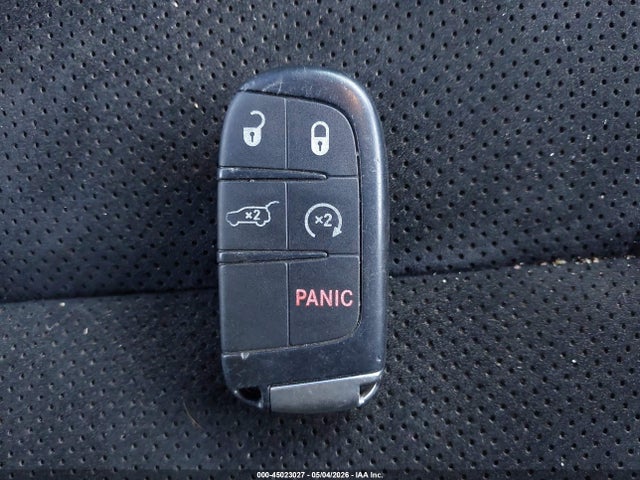 45023027 :رقم المزاد ، 1C4RJFAGXFC660718 vin ، 2015 Jeep Grand Cherokee Altitude مزاد بيع