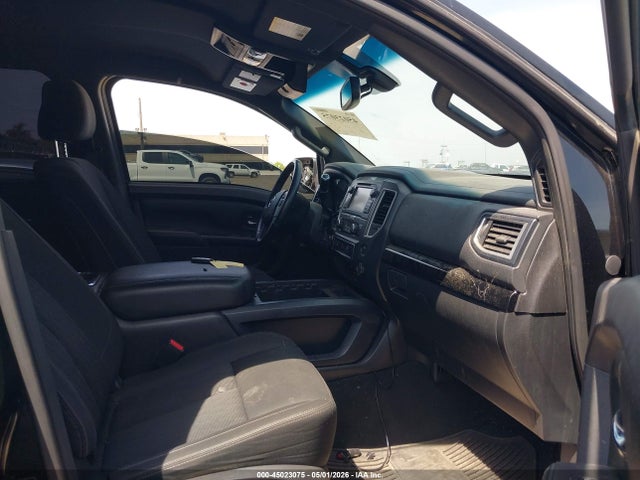 1N6AA1E62JN550161 Nissan TITAN SV