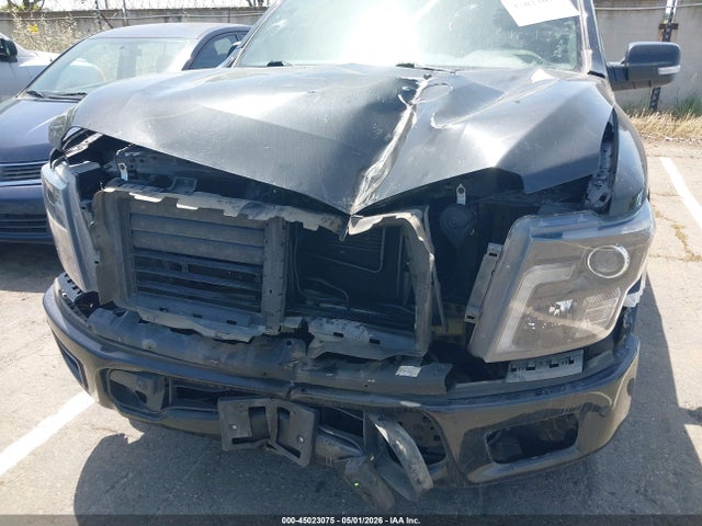 1N6AA1E62JN550161 Nissan TITAN SV