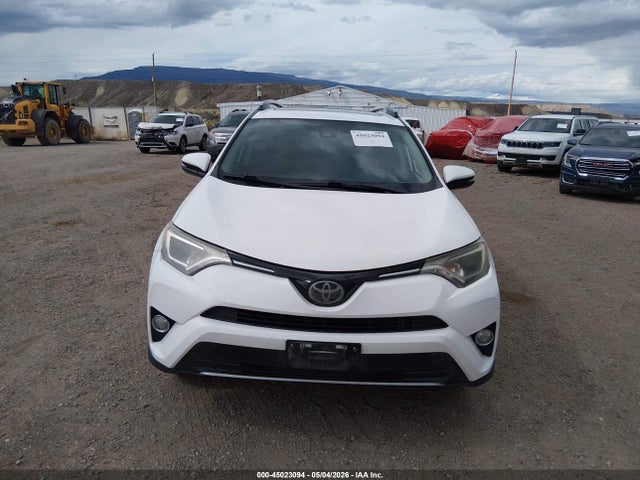 45023094 :رقم المزاد ، 2T3RFREV0JW792646 vin ، 2018 Toyota Rav4 Xle مزاد بيع