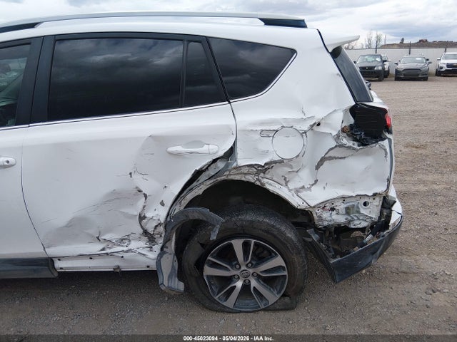 45023094 :رقم المزاد ، 2T3RFREV0JW792646 vin ، 2018 Toyota Rav4 Xle مزاد بيع