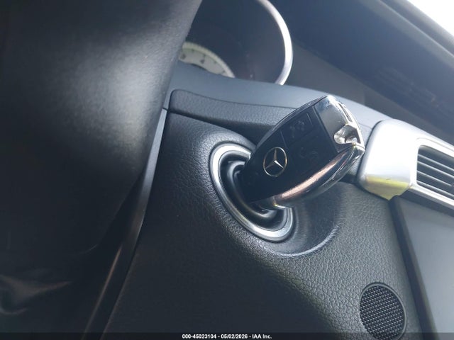 45023104 :رقم المزاد ، WDDGF4HBXDA873562 vin ، 2013 Mercedes-benz C 250 Sport مزاد بيع