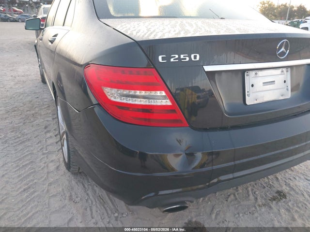 45023104 :رقم المزاد ، WDDGF4HBXDA873562 vin ، 2013 Mercedes-benz C 250 Sport مزاد بيع