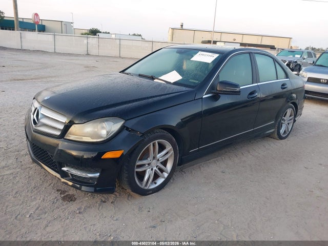 45023104 :رقم المزاد ، WDDGF4HBXDA873562 vin ، 2013 Mercedes-benz C 250 Sport مزاد بيع
