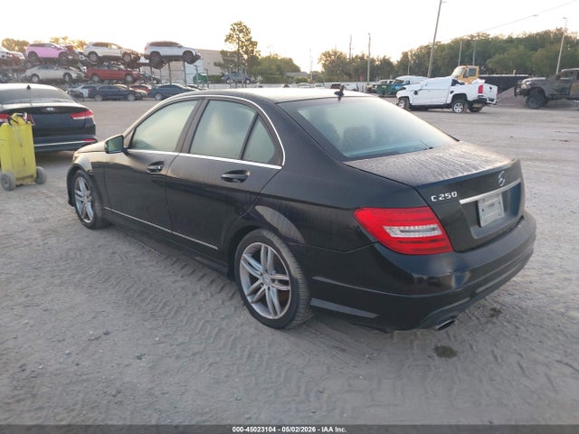 45023104 :رقم المزاد ، WDDGF4HBXDA873562 vin ، 2013 Mercedes-benz C 250 Sport مزاد بيع