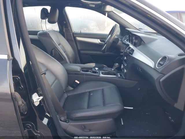45023104 :رقم المزاد ، WDDGF4HBXDA873562 vin ، 2013 Mercedes-benz C 250 Sport مزاد بيع